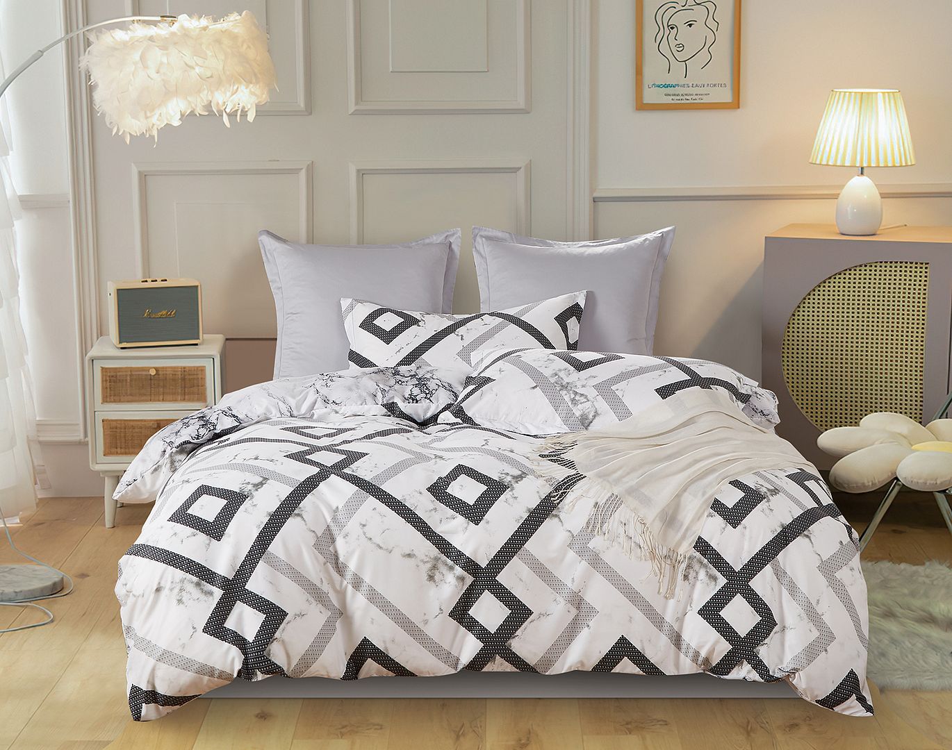 Ashwin Queen Size Quilt/Duvet Cover Set